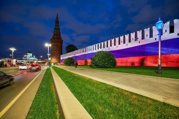 Волонтеры: Информационные точки о контрактной службе в Москве работают ежедневно. Фото: М. Денисов mos.ru. Пресс-служба мэра и Правительства Москвы