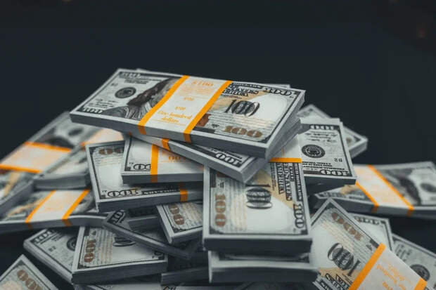 Эти купюры больше не примут: Рогачевский – о проблемах обмена долларов в России