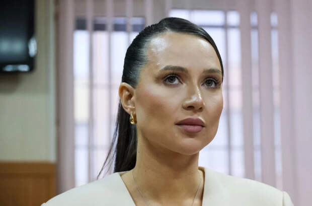 Онколог Черемушкин раскрыл, чем опасна поздняя беременность как у Лерчек