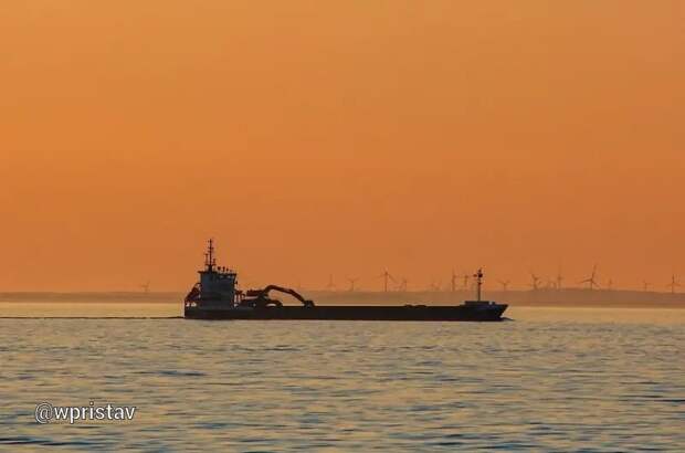 Британские власти ввели санкции против одиннадцати танкеров за транспортировку