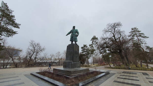 Памятник В.С. Хользунову. Наши дни