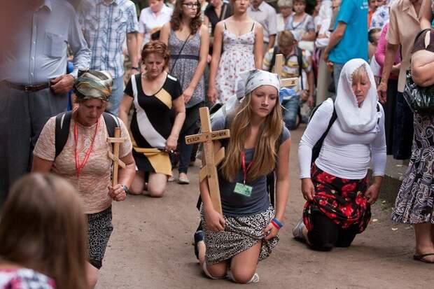 Вы христианка, сударыня? Библию правильно понимаете, со всем согласны?