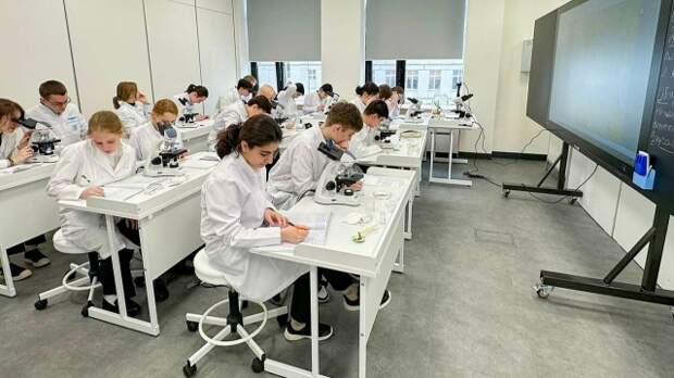 Собянин: Выпускники предпрофессиональных классов поступают в вуз по профилю