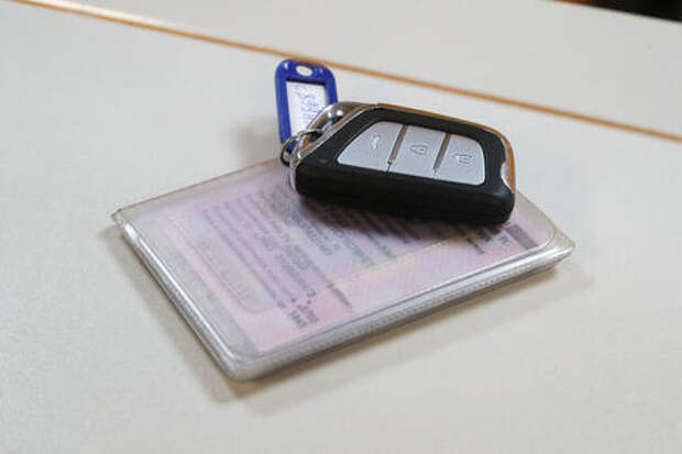 Без автошколы и экзаменов: россиян начали обманывать продажей водительских прав