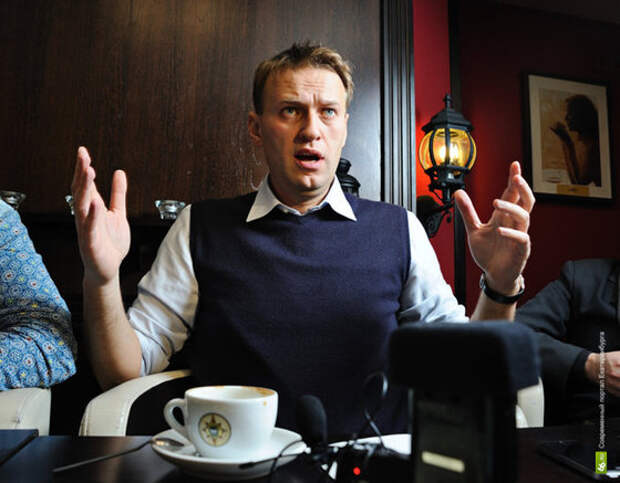 Именем Кировлеса: Зачем Навальный снова едет за границу