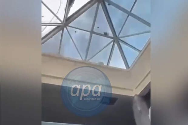 Появилось видео из аэропорта Азербайджана после взрыва иранского дрона