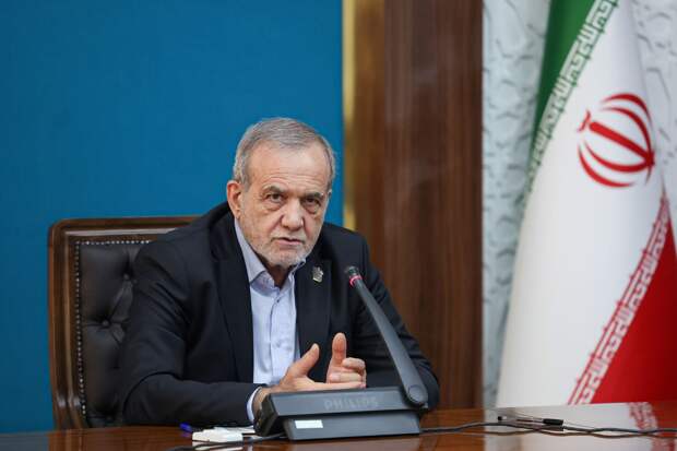 Пезешкиан осудил атаки на острова Лаван и Сири в нарушение перемирия