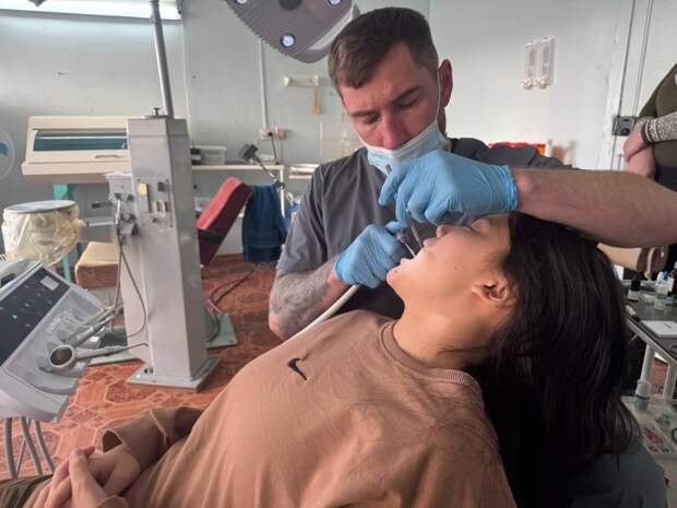 Стоматолог из Адыгеи за два дня принял 20 детей из Нижнесерогозского округа Херсонской области