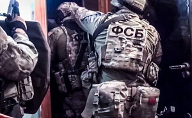 ФСБ задержала готовивших теракты в Крыму подростков