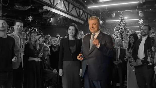 На Украине два телеканала показали обращение Порошенко вместо Зеленского