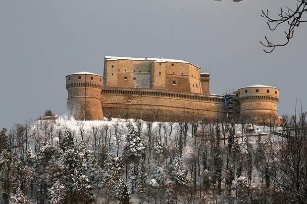 Крепость Сан-Лео, Италия интересное, крепости, мир, путешествия, укрытия, факты