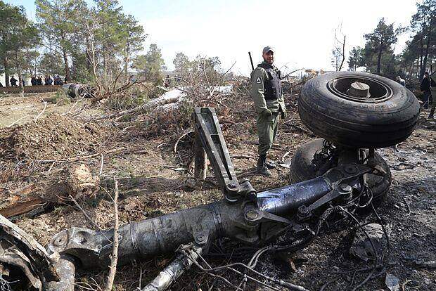 Военный самолет потерпел крушение в Иране