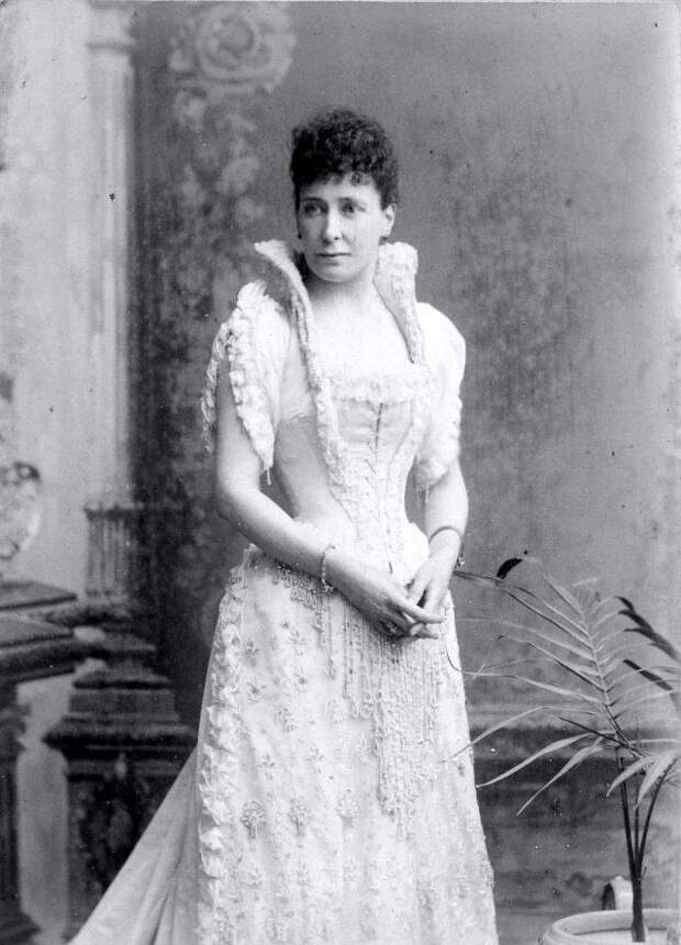 Victorian Women in the 19th Century (29).jpg Victorian Women in the 19th Century (29).jpg