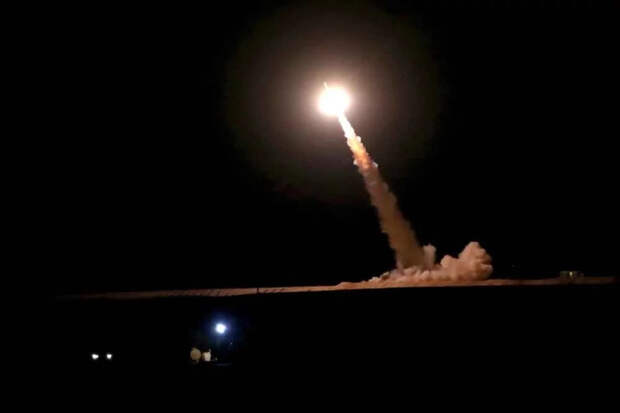 Политолог Латышев назвал хитрым план Ирана по втягиванию соседей в конфликт