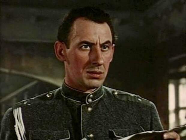 Владимир Басов в фильме *Школа мужества*, 1954 | Фото: kino-teatr.ru Владимир Басов в фильме *Школа мужества*, 1954 | Фото: kino-teatr.ru
