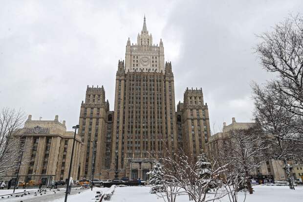 МИД РФ назвал ложными обвинения в повреждении посольства Катара в Киеве