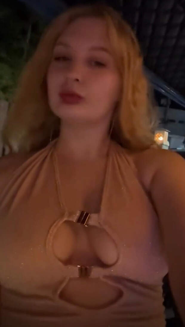 Невестка Наташи Королёвой показала откровенный наряд на отдыхе: фото