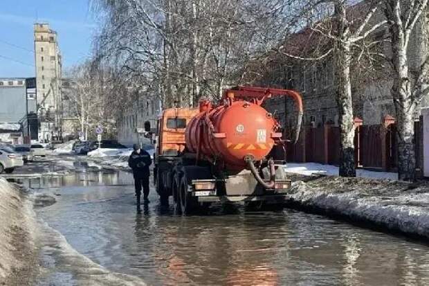 Городские службы Тамбова перешли на усиленный режим из-за обильного таяния снега