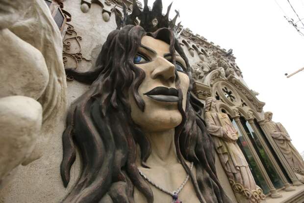 Дьявольское наваждение: прогулка по мексиканскому «замку Сатаны» стоимостью 4 миллиона долларов