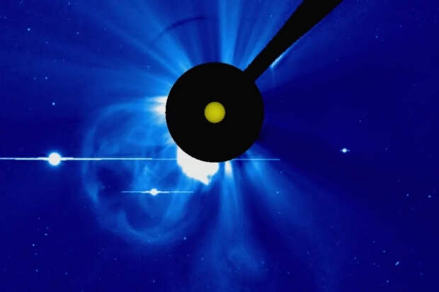 На обратной стороне Солнца произошел крупный двойной взрыв