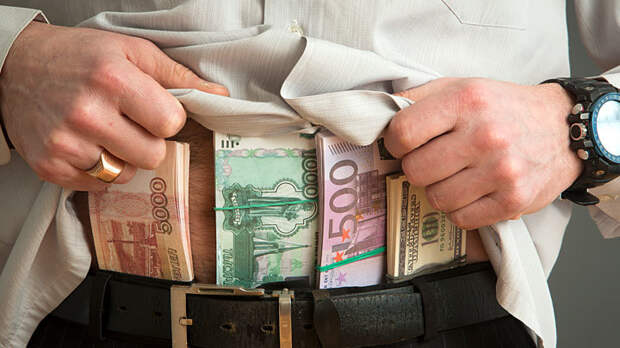 Почему мэр превратился в помещика и воровал миллиардами