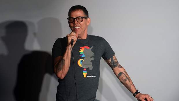 Steve-O doing stand-up comedy