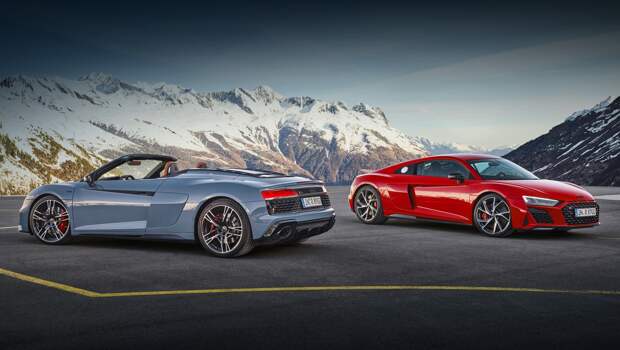 Audi r8,Audi r8 spyder. Купе превосходит родстер в разгоне до сотни (3,7 с против 3,8), максимальной скорости (329 км/ч против 327), уступает ему в снаряжённой массе (1590 кг против 1695) и цене. Дизайн пары «вдохновлён» гоночным прототипом R8 LMS GT4. Отделение Audi Sport предложит десять цветов кузова.