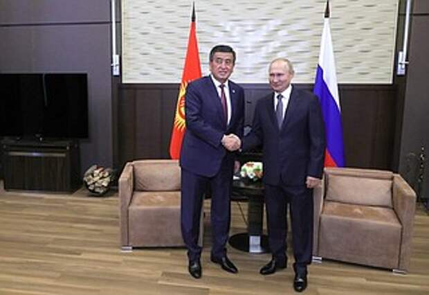 С Президентом Киргизии Сооронбаем Жээнбековым.