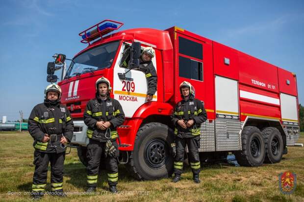 Пожарные / Фото: Пресс-служба Управления по ЮВАО Департамента ГО и ЧС г. Москвы