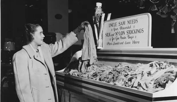 Как нейлоновые чулки помогли Американцам во Второй мировой войне?