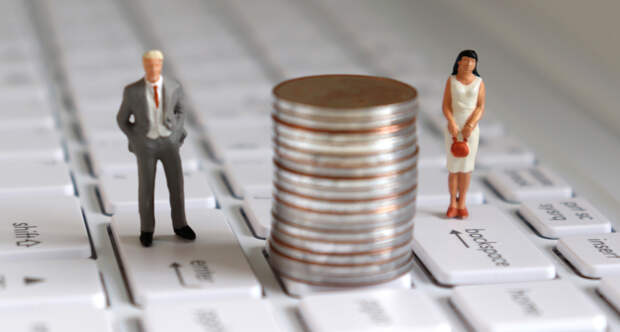 Почему мужчина недоволен, когда женщина в семье зарабатывает больше: социологи