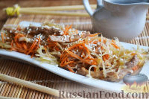 Фото к рецепту: Корейский салат "Камди-ча" с говядиной, морковью и картофелем