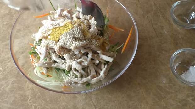 3 новых салата из огурцов Салат, Приготовление, Другая кухня, Вкусно, Рецепт, Видео, Длиннопост, Огурцы, Кулинария