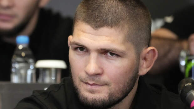 Нурмагомедов — своим бойцам: хочешь пожаловаться, оставайся дома