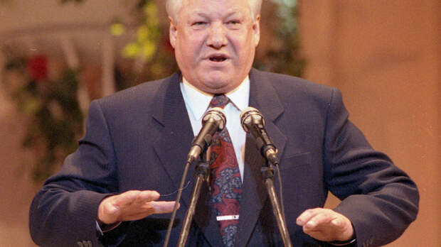 Купи еды в последний раз: Ельцин врал, наблюдая крах России