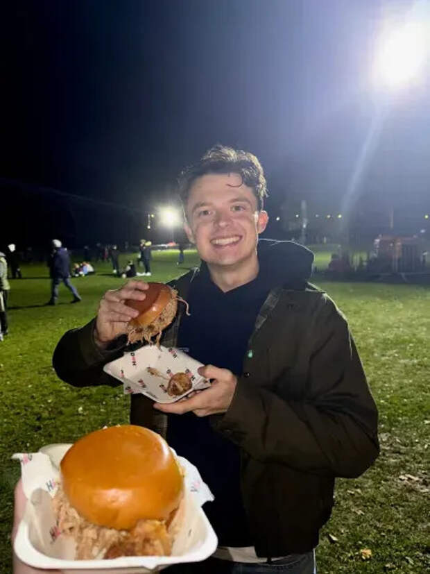 Сэм Холланд