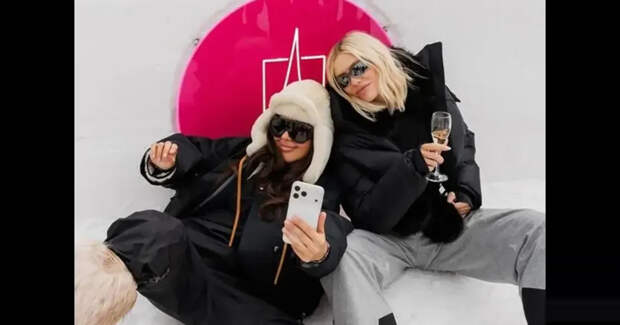 "Как дорого и эффектно заставить всех себя ненавидеть". В сети обсуждают скандал с пресс-туром Rendez-Vous с Ксенией Собчак и Оксаной Самойловой в Куршевель