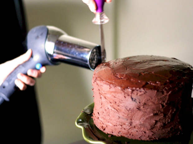 Глазурь для торта. | Фото: Pinterest, Алимеро.