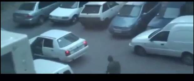 Любишь слушать громко музыку под окнами соседей? Тогда будь готов получить по зубам (звиздюлей) авто, видео, дурак, своими руками, сделай сам