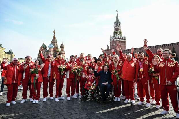 Путин назвал подвигом выход паралимпийцев из РФ на третье место в медальном зачете