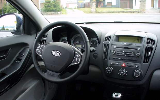 Надежные агрегаты и крепкая ходовая — добротный хэтчбек чуть дороже миллиона