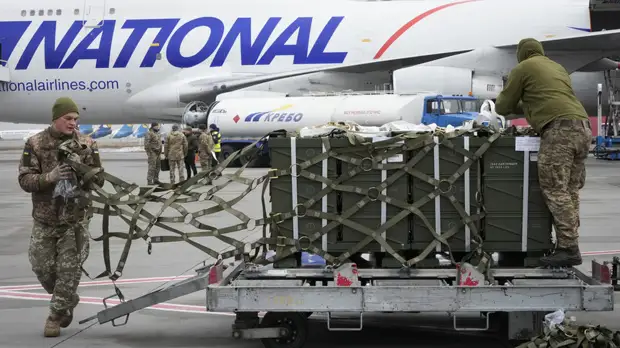 Секретарь СНБО Украины: Киев принял 25 самолётов с помощью от партнёров