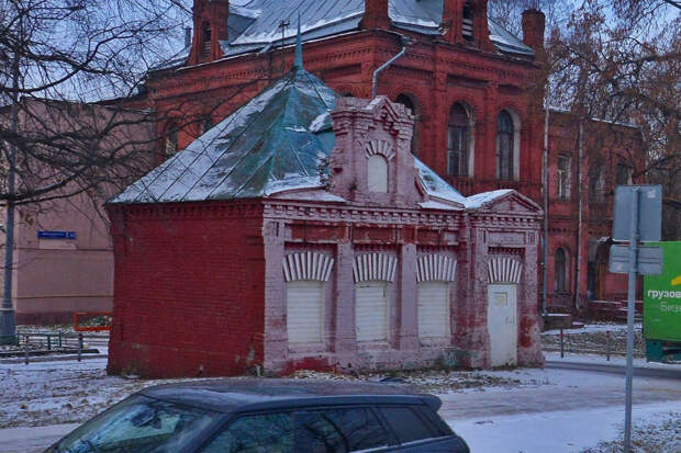 Дом-памятник в Москве собрались продать по цене однушки в регионе