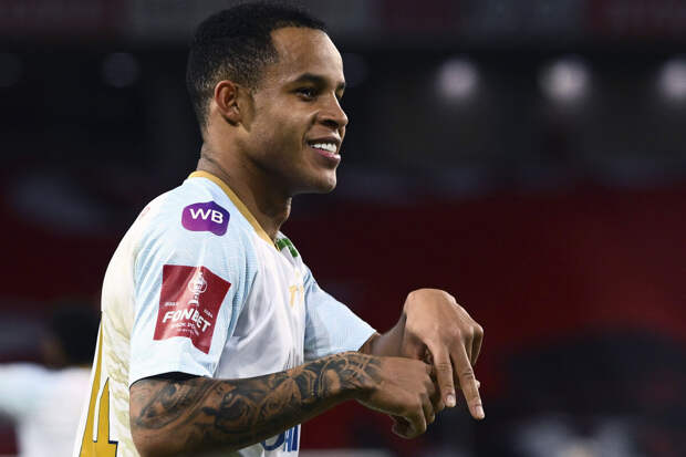 "Зенит" попросил отменить красную карточку Педро после игры с "Краснодаром"