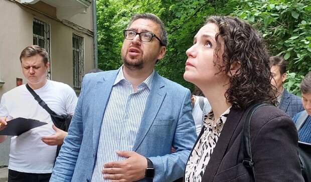 Главу Нижегородского района возмутили разбитые ливневки и фасады