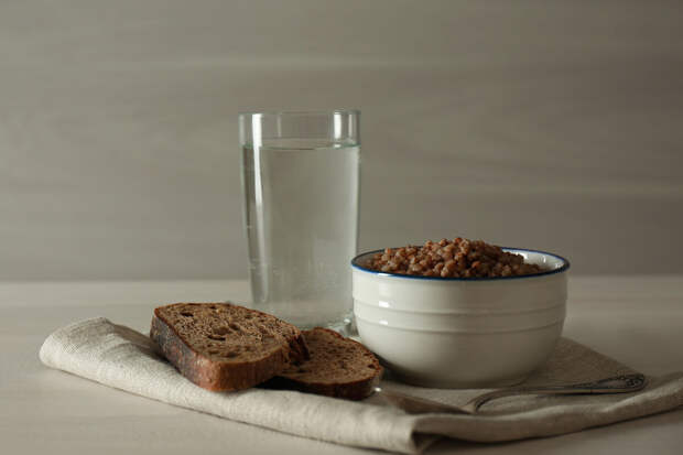 Врач Лапа: ограничения во время Великого поста нельзя считать диетой