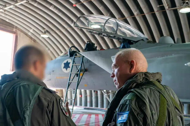 Министр обороны Израиля совершил полёт на истребителе F-15 над сектором Газа и вдоль южной границы Ливана