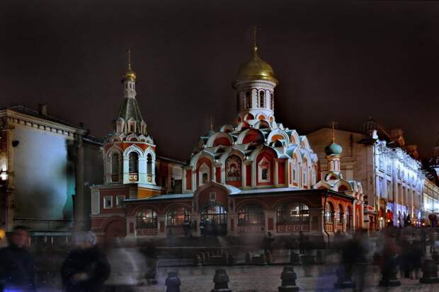 Ночная Москва: собор Казанской иконы Божией Матери на Красной площади. Фотограф: Юрий Макаров
