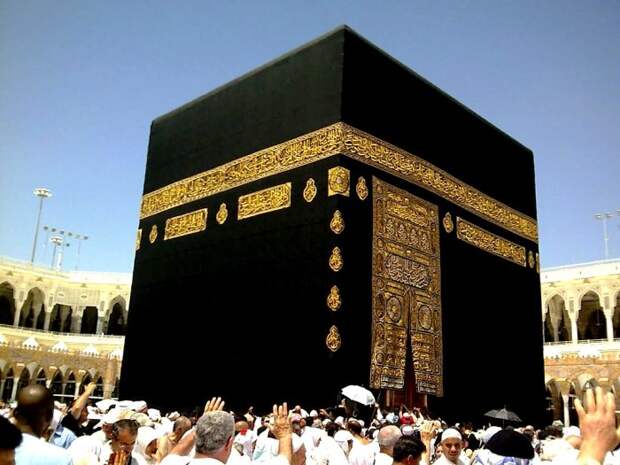 Что находится внутри святыни ислама Каабы? 