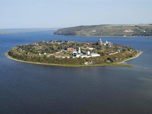 Фото достопримечательностей Татарстана: Остров-град Свияжск с высоты